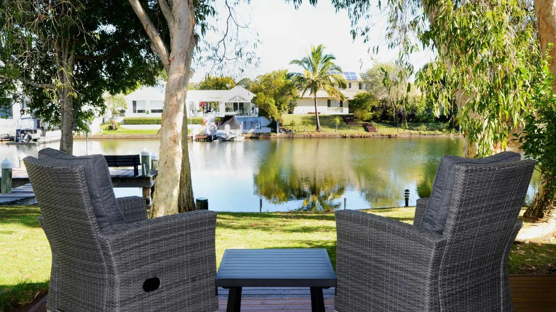 Noosa Entrance Waterfront Resort Noosaville 4*,