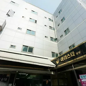 philstay-myeongdong-cheonggye.hotels-seoul.net/