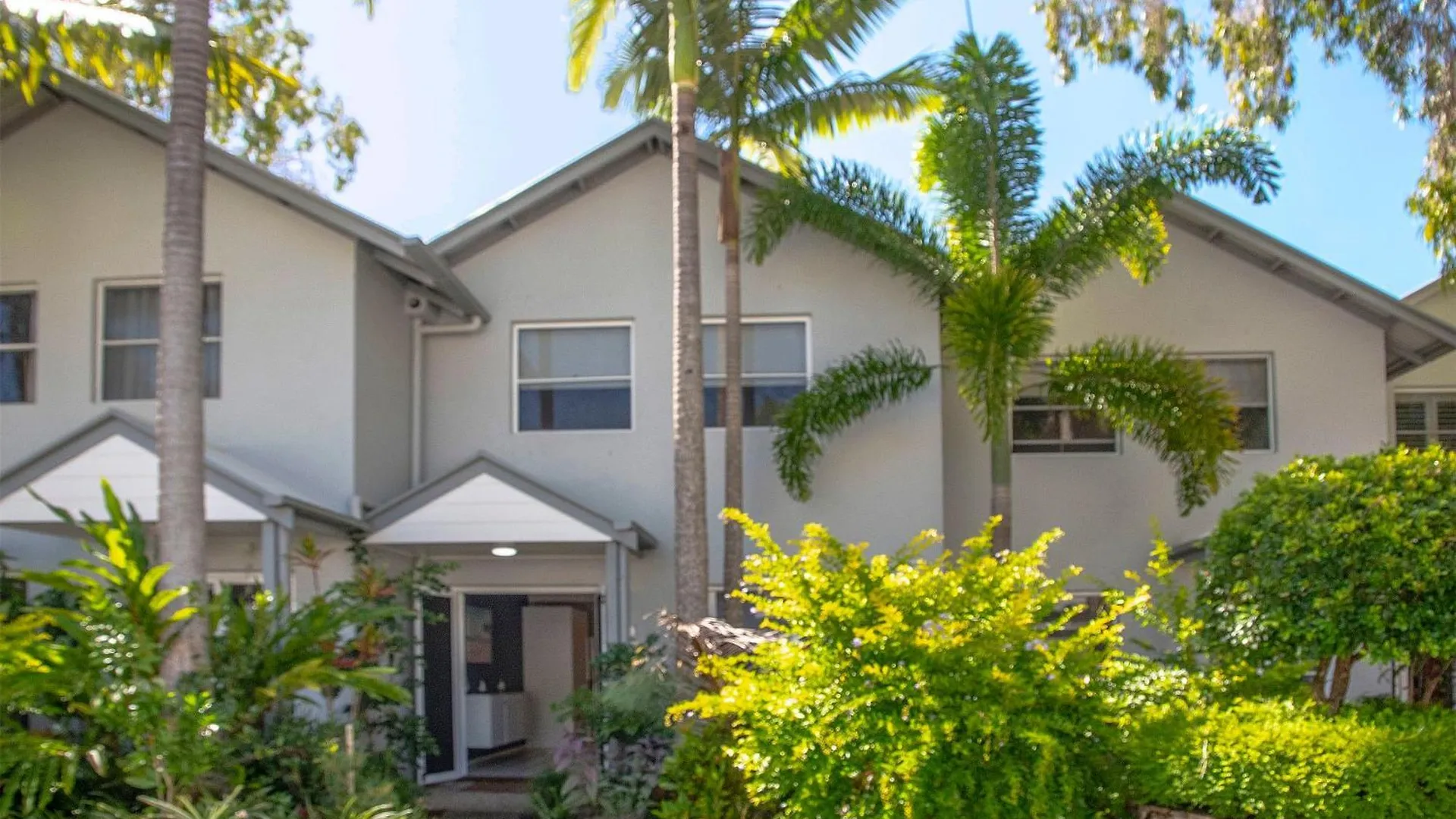 Noosa Entrance Waterfront Resort Noosaville Australia