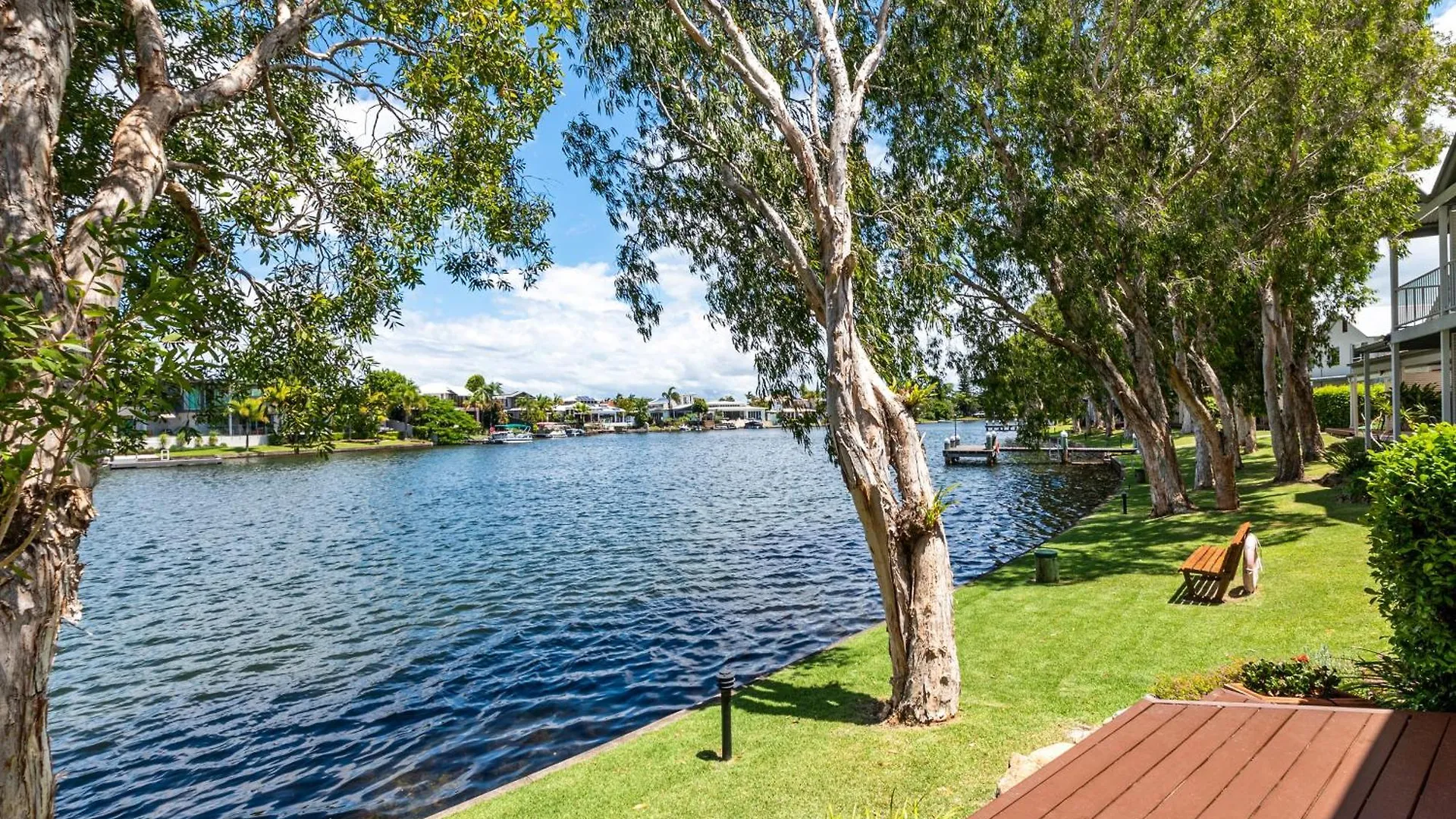 Noosa Entrance Waterfront Resort Noosaville